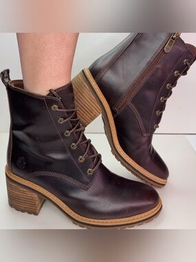Timberland Women's Sienna Lace-Up Leather Boots in Dark Brown with Tan Sole